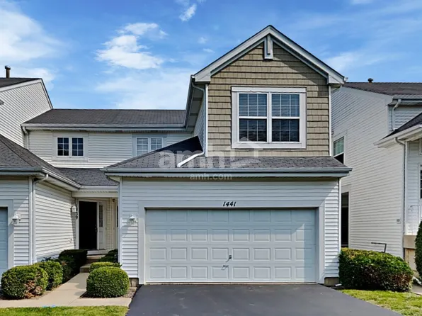 1441 Meadowsedge Ln, Carpentersville, IL 60110