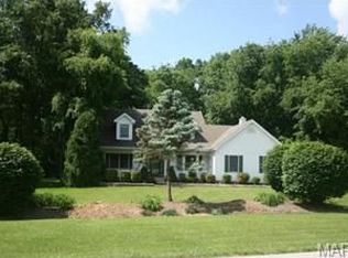 148 Oakridge West Dr, Saint Peters, MO 63376