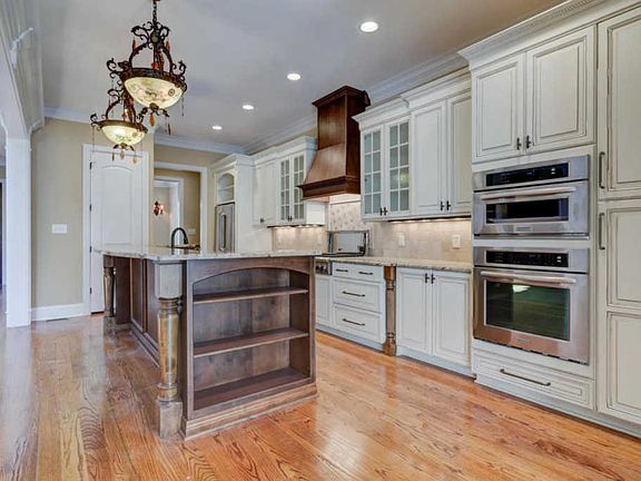 5th image of 1444 Villa Forest Way