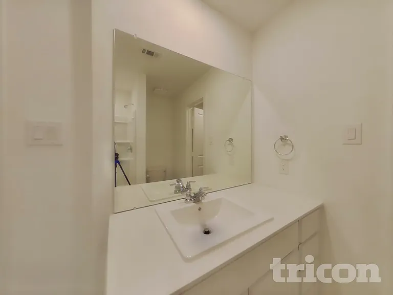 3017 Fantasy Terrace Dr — Photo 7