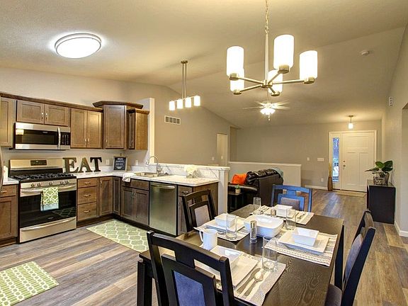 4th image of 2516 Tulip Blvd