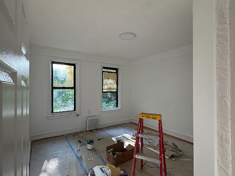 Fteley Ave — Photo 4