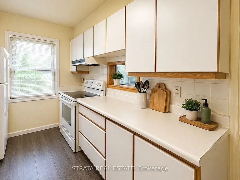 120 Phyllis Ave #UPPER — Photo 8