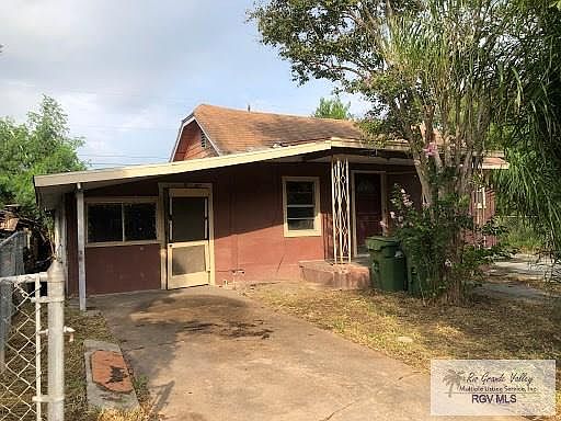 2nd image of 823 E Ringgold St