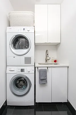 Rented by Sotheby's International Realty | media 27