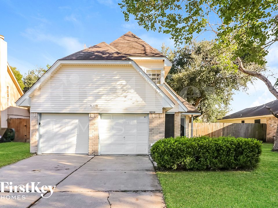 1st image of 10934 Olivewood Dr