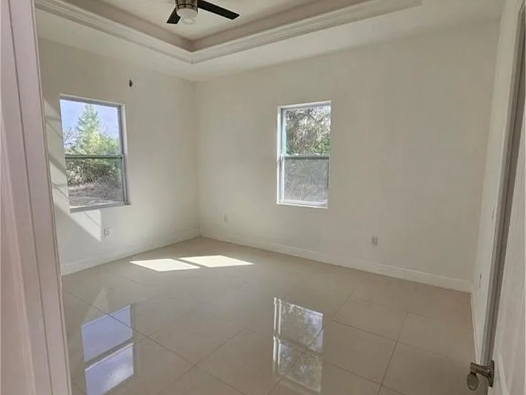 1147 Antonio St E — Photo 9