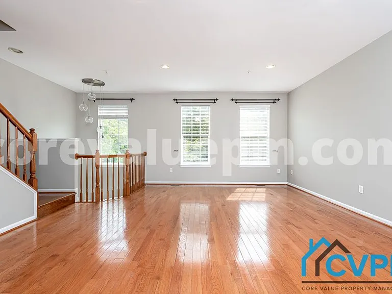 806 Emory Ct — Photo 12