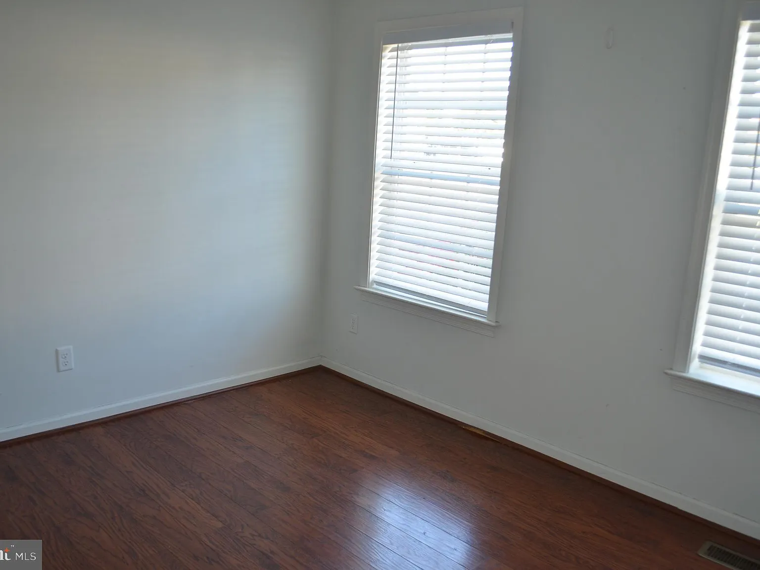 4 bed, 2.5 bath, 2152 sqft, $2,900 — Photo 3