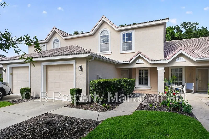 Building Photo - 42 Golf Villa Dr
