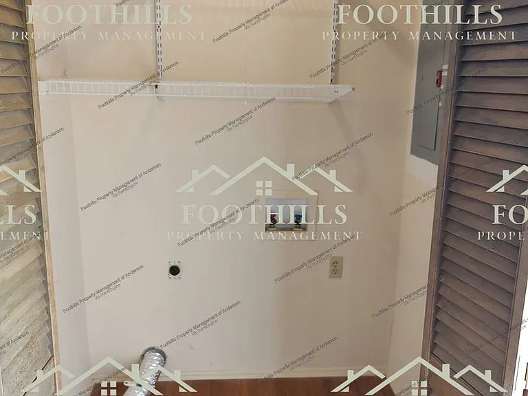104 Wishire Dr — Photo 16