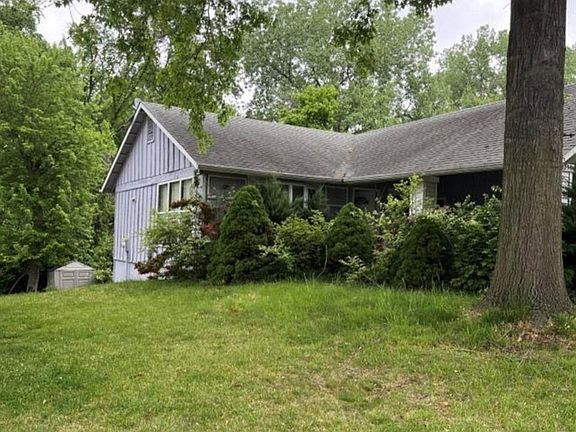 3rd image of 5299 Trailoaks Dr