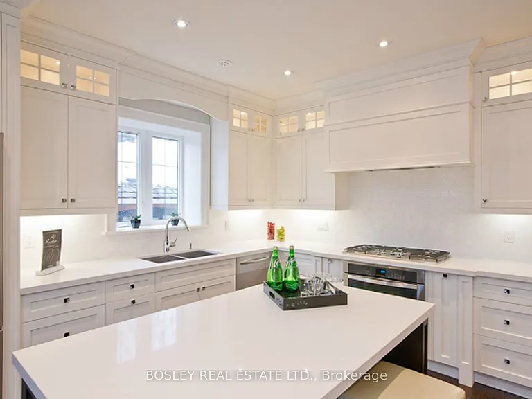 19 Cardiff Rd #UPPER — Photo 3