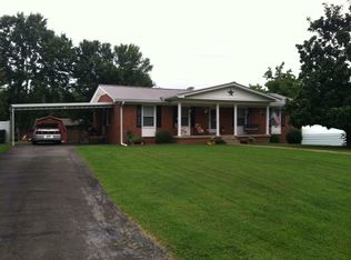227 Hampton Rd, Columbia, TN 38401