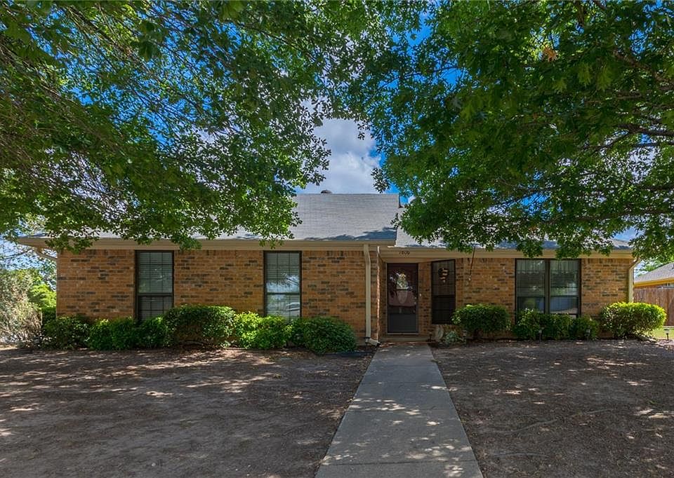 1st image of 1806 La Fontaine Ln