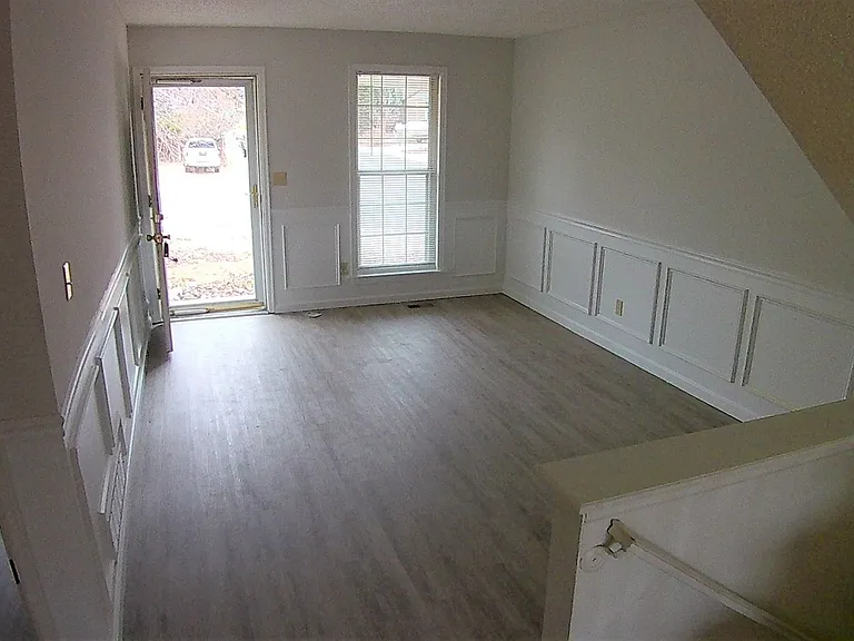 19978 E Eastman Ave — Photo 3