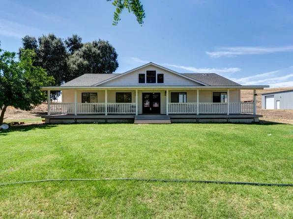 561 Rushing Rd, Waterford, CA 95386