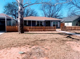 802 East St, Graham, TX 76450