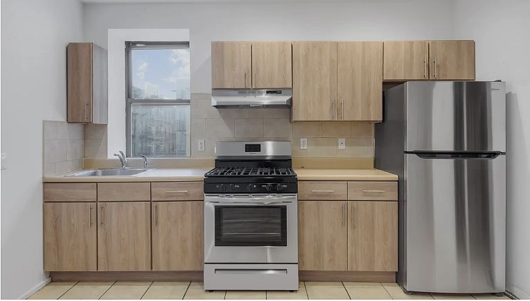 1st image of 1627 Park Ave APT 4D