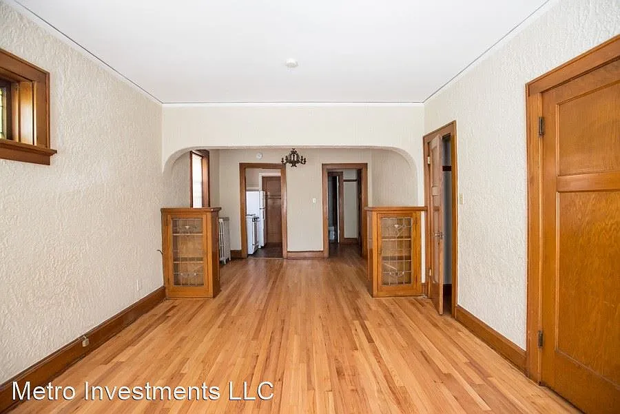 Building Photo 5