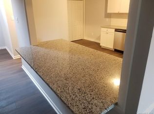 7901 Charter Oak Ln, Charlotte, NC