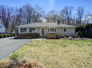 10 Davenport Rd, Newfoundland, NJ 07435