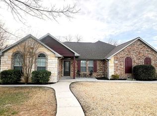 1015 Nortman Dr, Gainesville, TX 76240