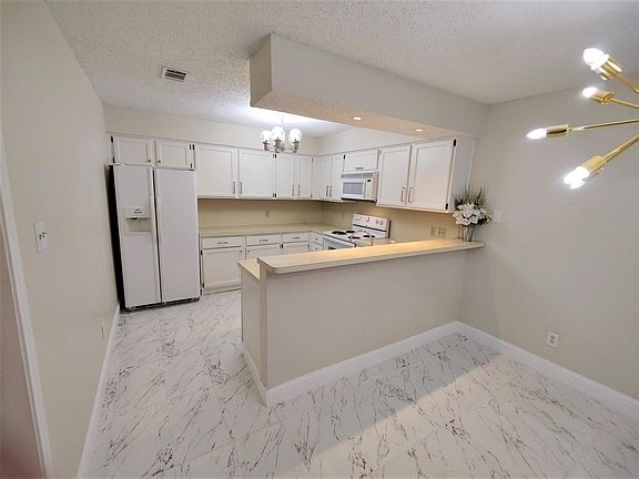 5th image of 3806 Braden Ln