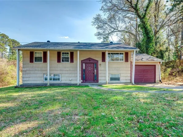 1374 Willow Dr, Riverdale, GA 30296