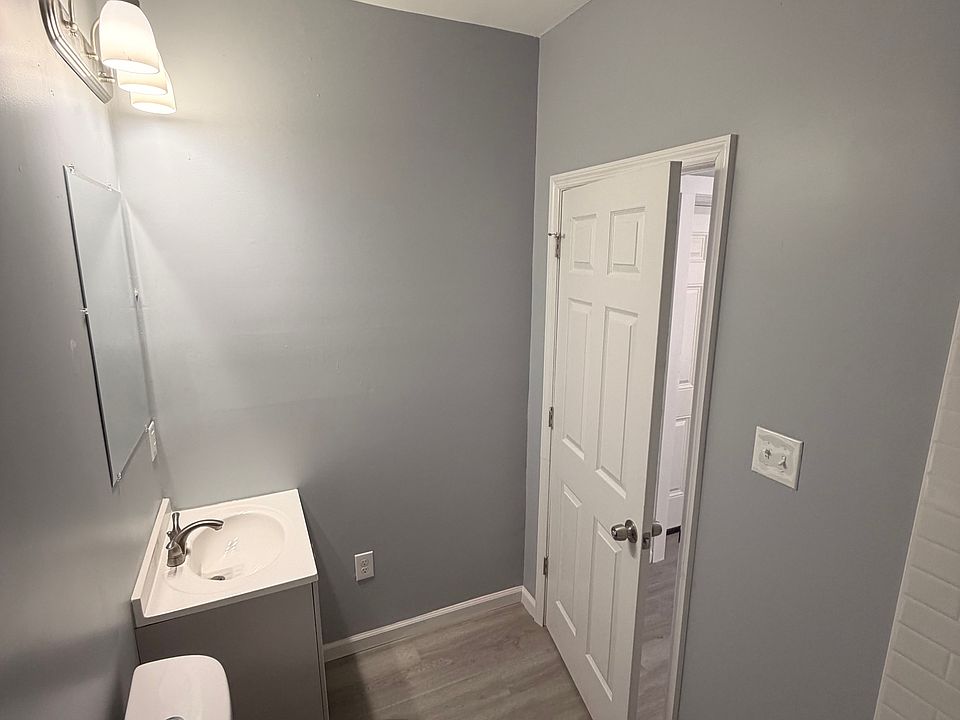 1st image of 832 N 6th St