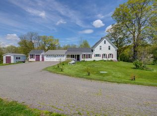 18 Blinn Hill Rd, Dresden, ME 04342
