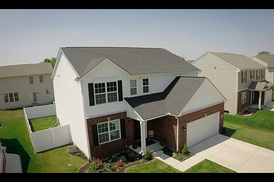2nd image of 42521 Prestwick Dr