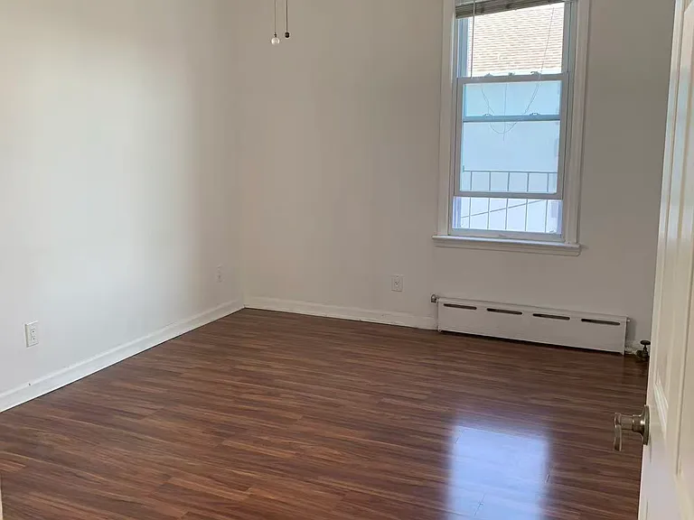 Banner Ave — Photo 6