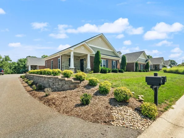 206 Acorn Run Ln, Bedford, VA 24523