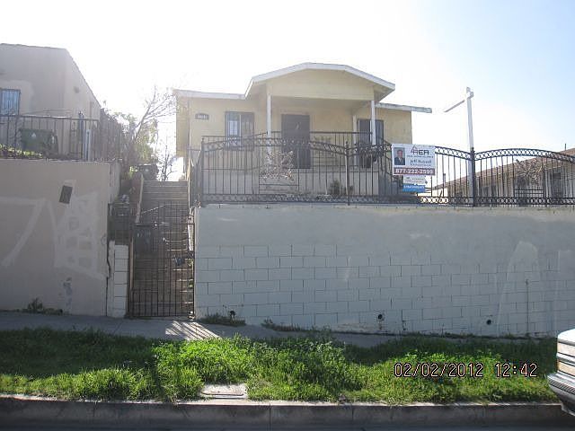 1st image of 3304 Estrada St