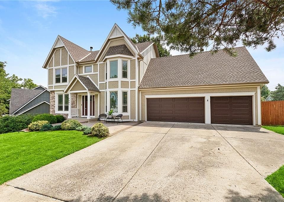 7841 Oakview Ln, Lenexa, KS 66216 Zillow