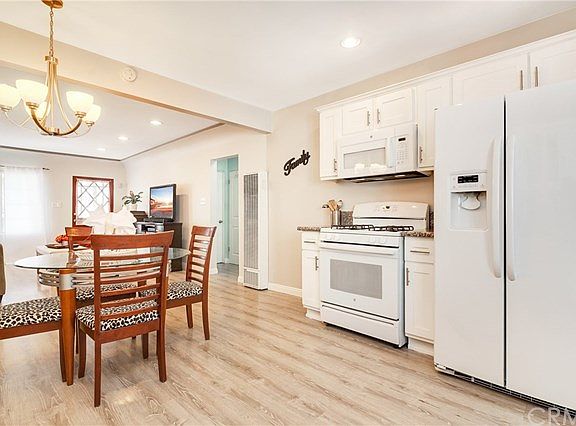 4th image of 1301 E 63rd St