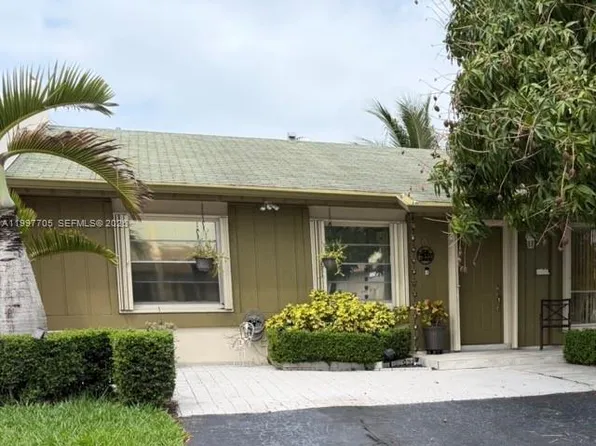 11906 SW 110th Street Cir E, Miami, FL 33186