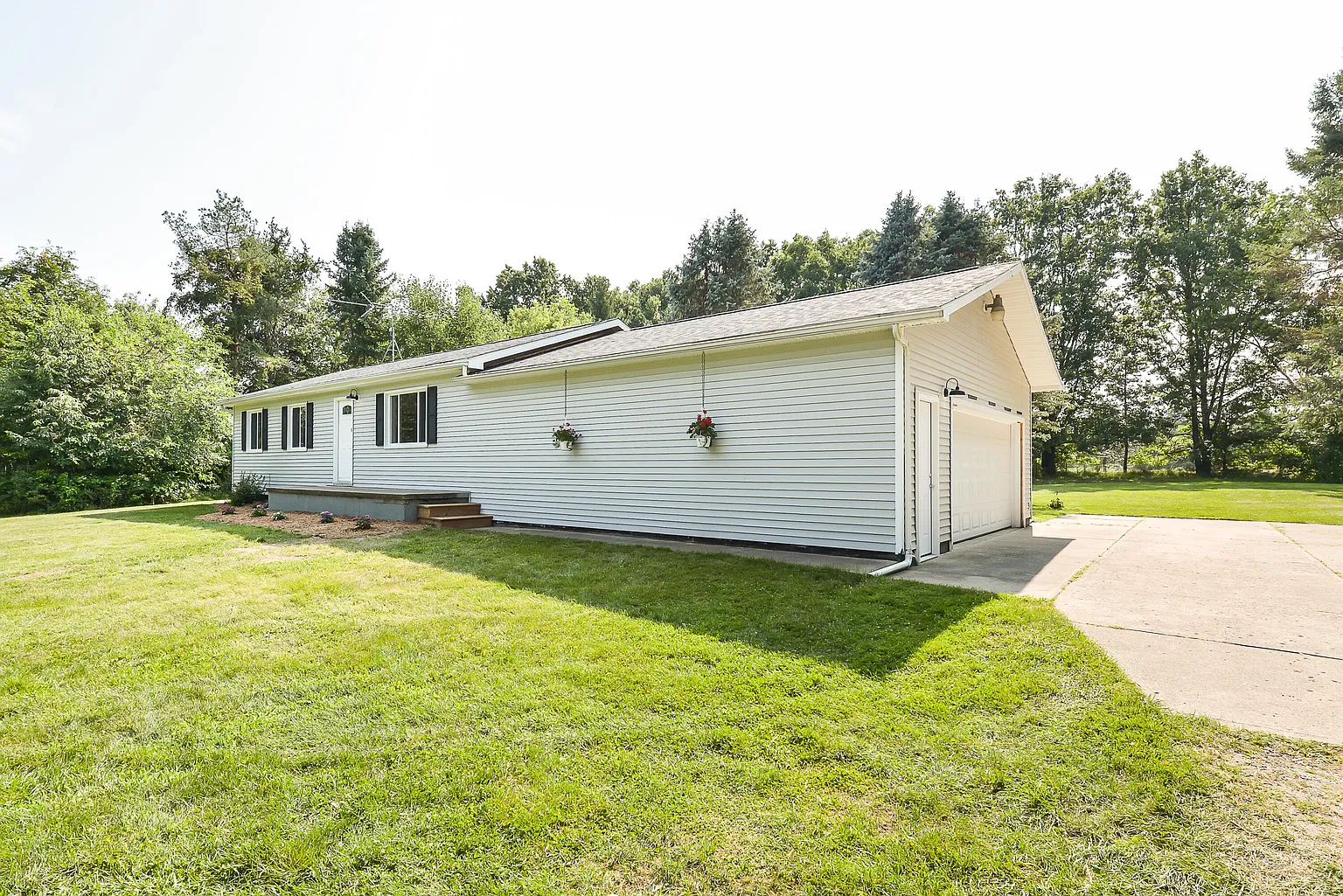 6534 Pinckney Rd photo 1