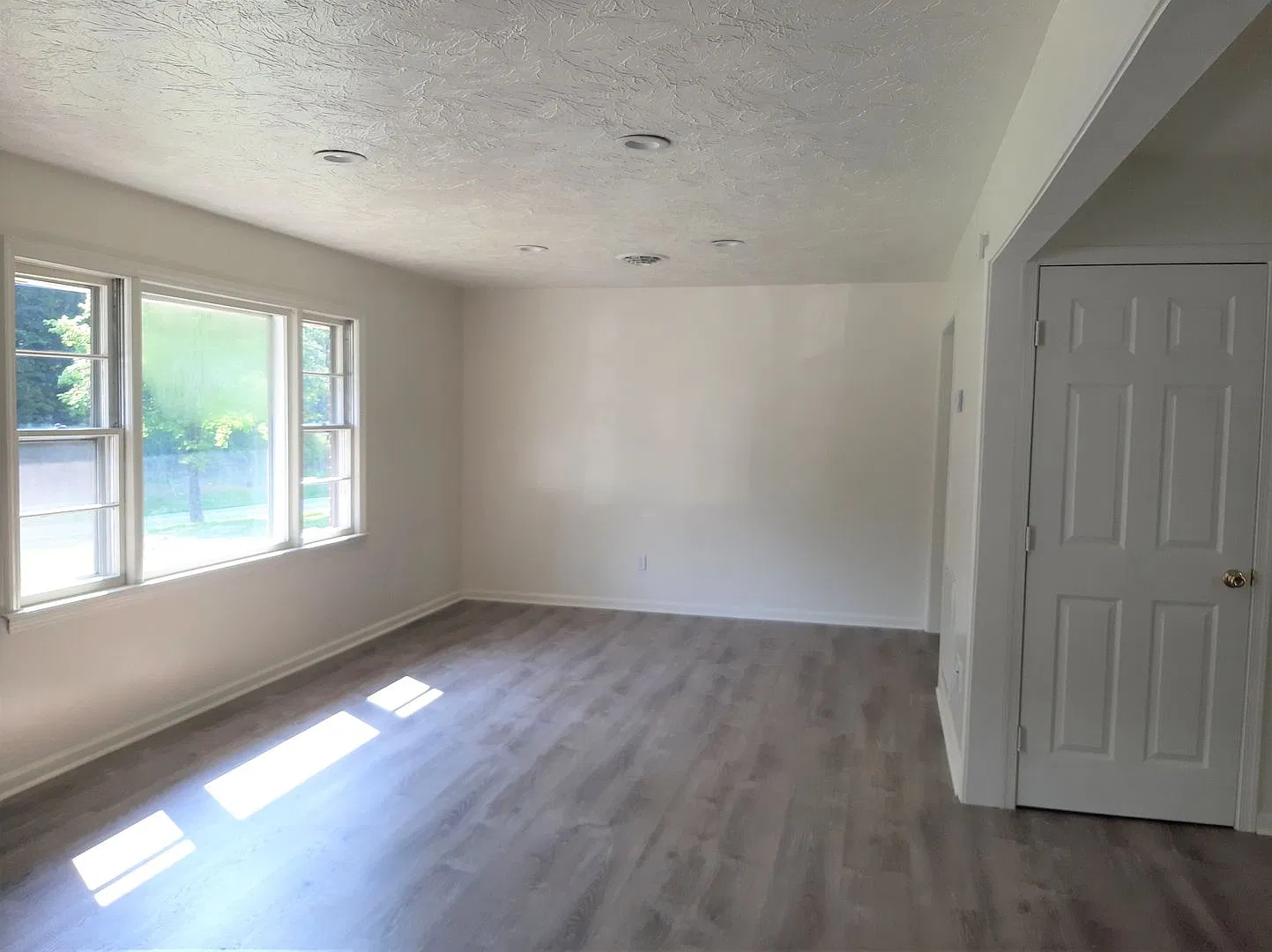 821 Merrimac Road — Photo 4