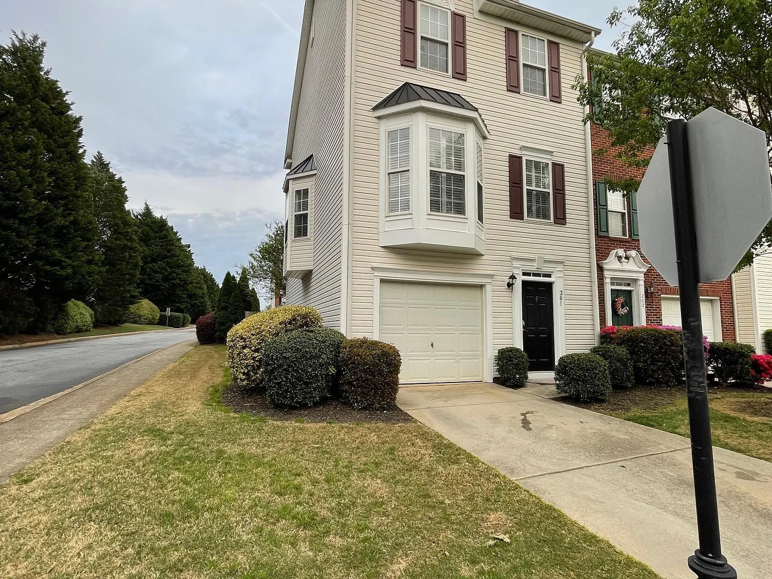 201 Summerston Pl — Photo 1