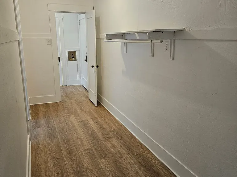 435 -Keystone Apartments — Photo 21