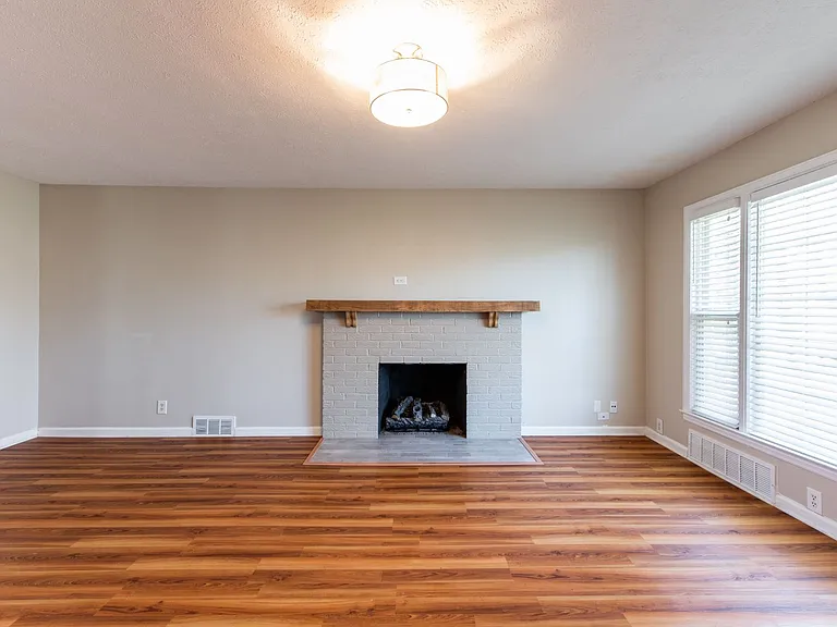 18 Cardwell Way — Photo 8