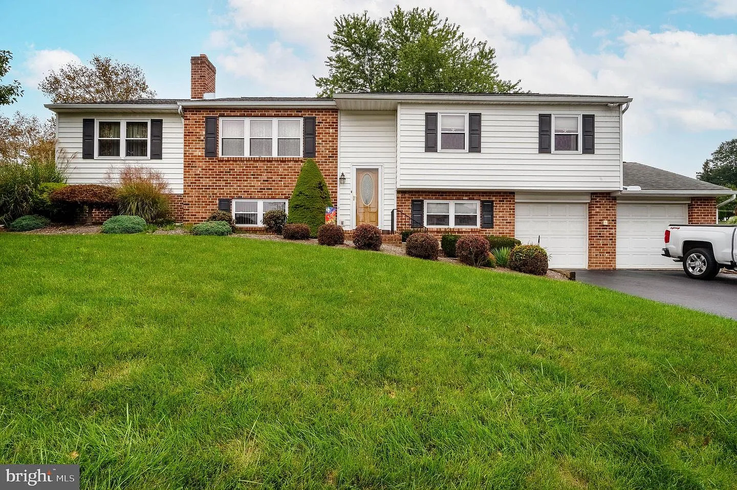 1109 Tuckerton Rd photo 1