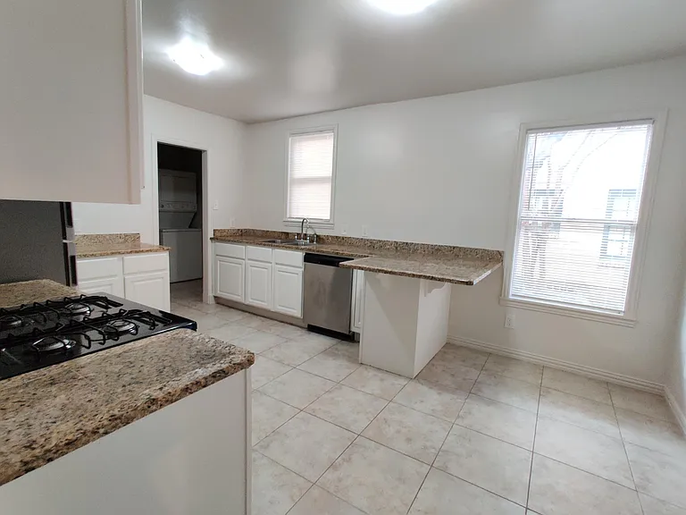 4114 Hawthorne Ave — Photo 14