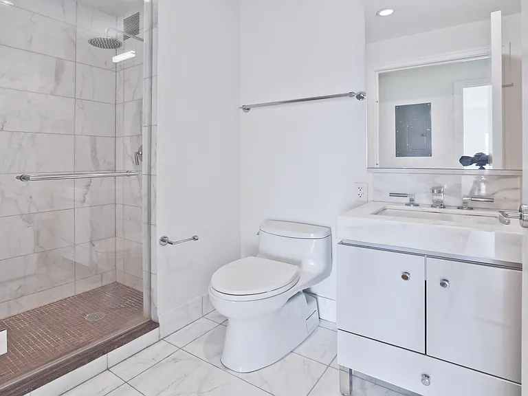 460 W 42nd St #51F — Photo 8