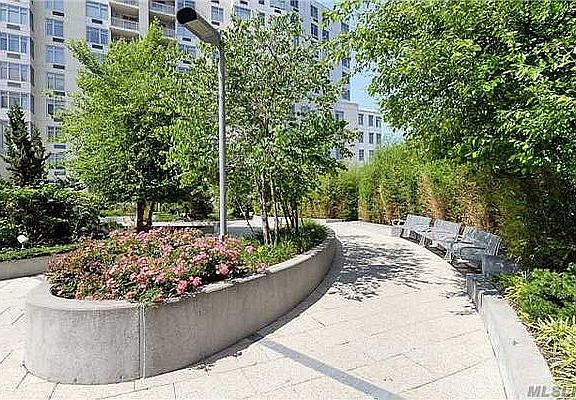5th image of 4026 College Point Blvd #16