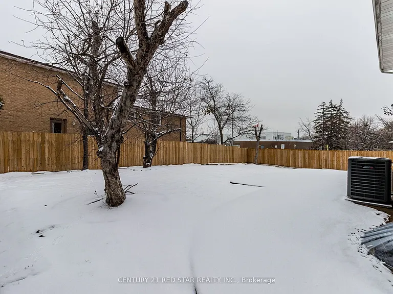 440 Rutherford Rd N — Photo 29