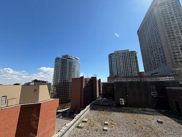 771 Yonge St #1208 — Photo 14