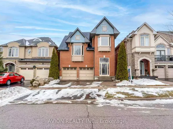 33 Brockdale St, Richmond Hill, ON L4E 4W1